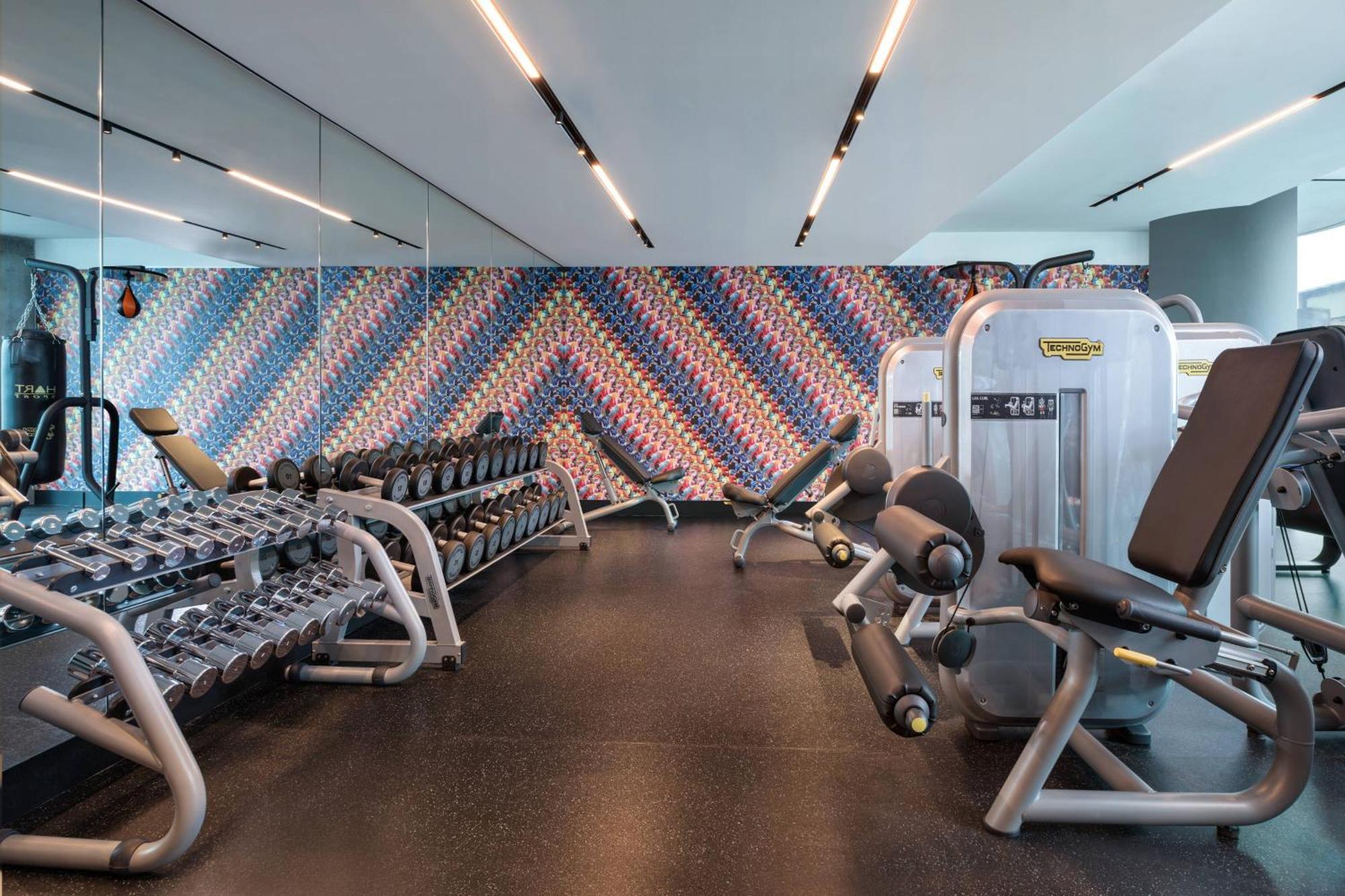 Hotel W Brisbane Exterior foto The gym at the hotel