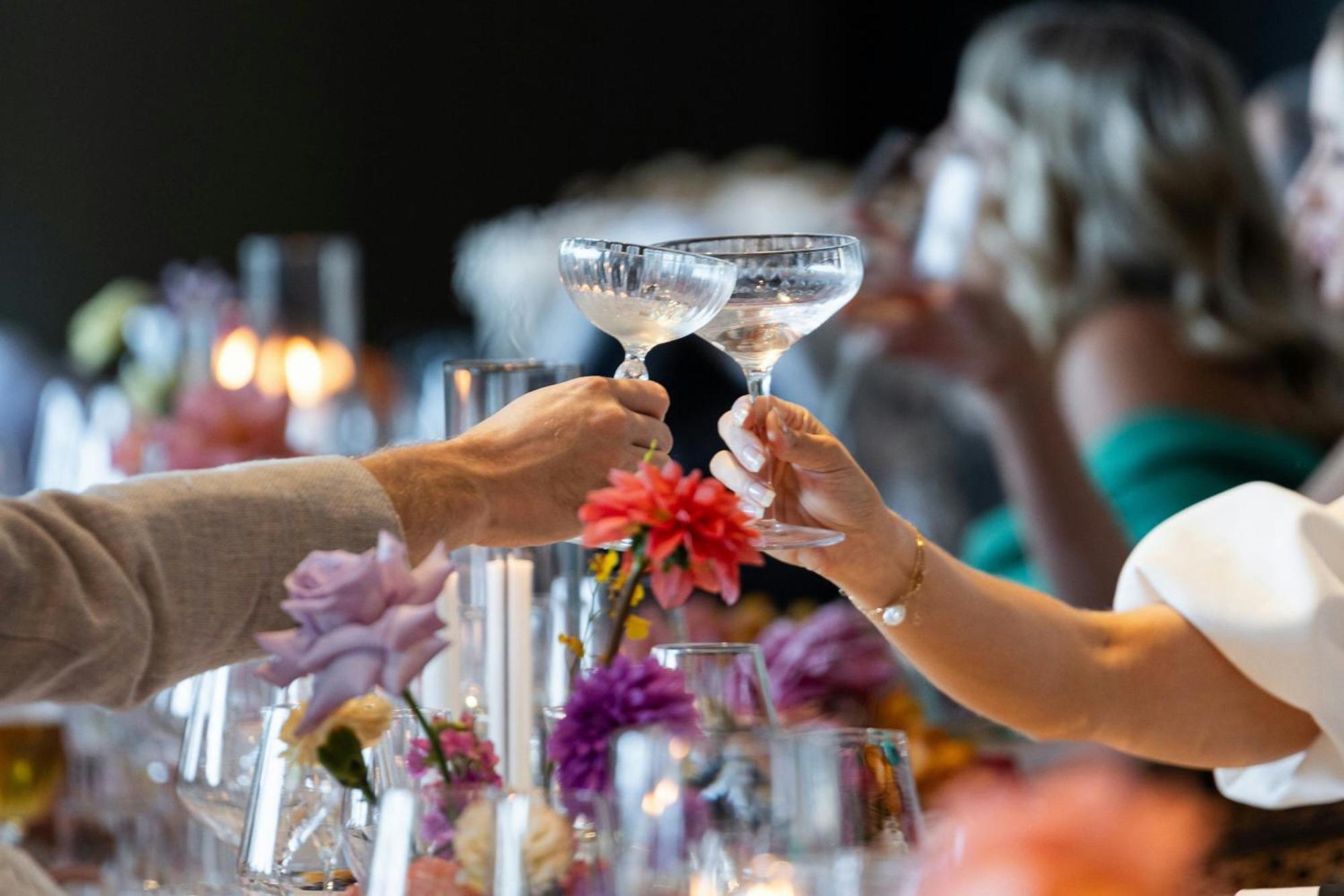 Hotel W Brisbane Exterior foto A toast at a wedding